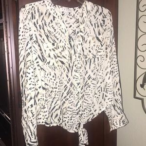 NEW Never Worn Women’s Button-up Blouse, Front Tie